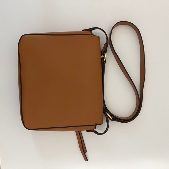 Tory Burch Miller Light Cream/Multicolor Leather Shoulder Bag/Crossbody - Picture 4 of 10